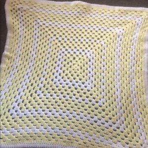 Handmade crochet baby blanket - small (newborn)